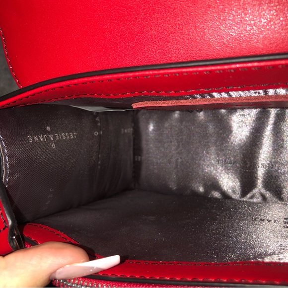 Red Jessie & Jane chic classic lather hand bag/ satchels - Picture 9 of 17